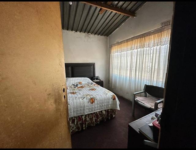 2 BEDROOM HOUSE FOR SALE IN KATLEHONG SOUTH